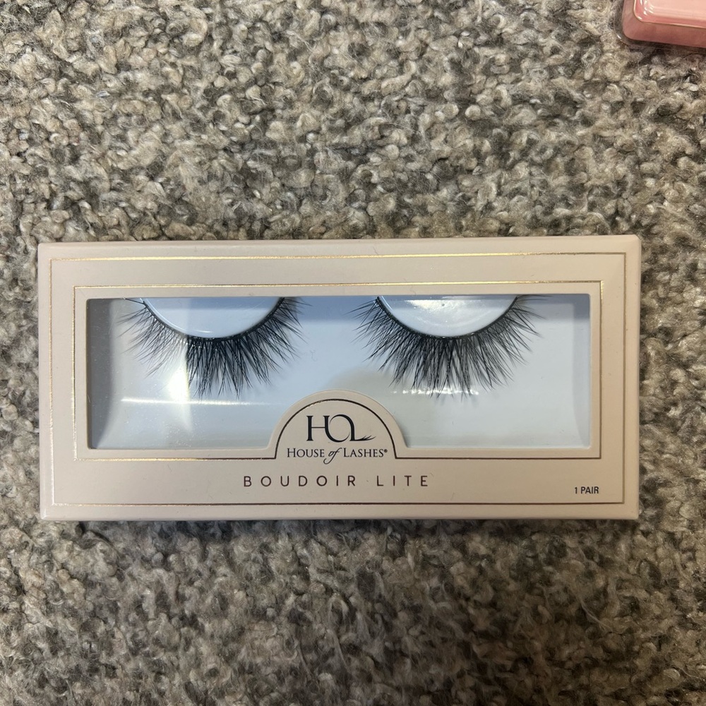 Lash Bundle - Picture 5 of 6